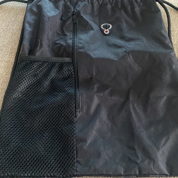 BeeGreen Black Drawstring Backpack - Picture 4 of 6